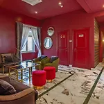 Boutique Metro 900 Hotell