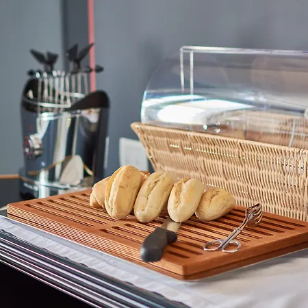 Boutique Metro 900 Hotel