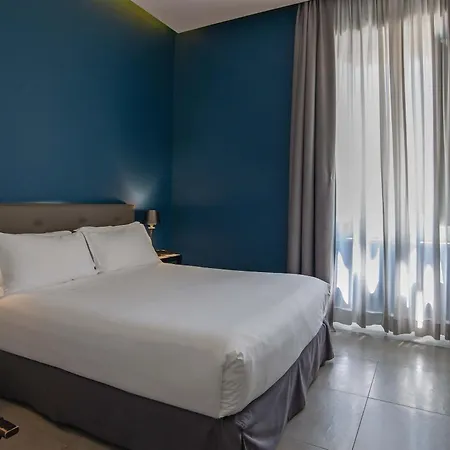 Boutique Metro 900 Hotel 4*