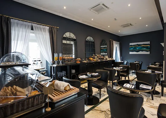 Boutique Metro 900 Hotel