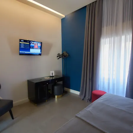 Boutique Metro 900 מלון 4*