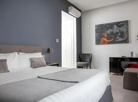 Boutique Metro 900 4* Naples