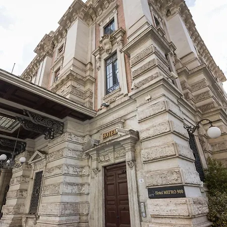 Boutique Metro 900 4* Naples