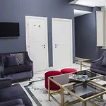 Boutique Metro 900