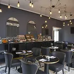 Boutique Metro 900 Hotel