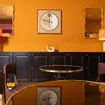 Boutique Metro 900 Hotel