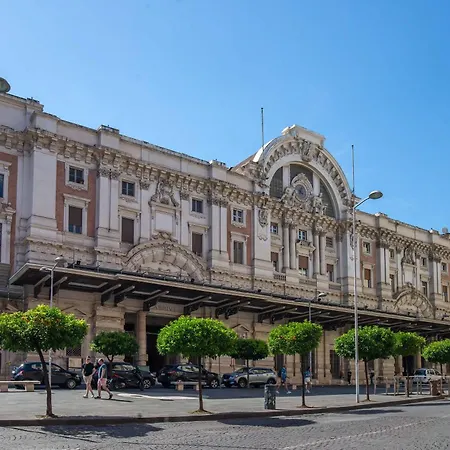 Boutique Metro 900 4* Napoli