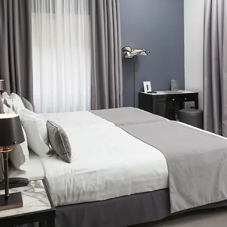 Boutique Metro 900 Naples