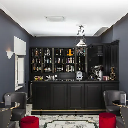 Boutique Metro 900 Hotel 4*