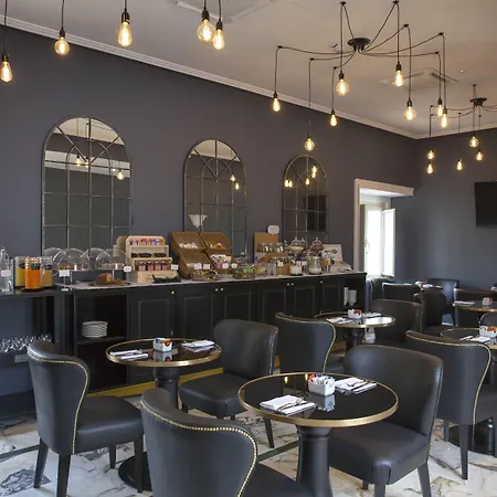 Boutique Metro 900 Hotel
