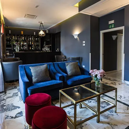 Boutique Metro 900 Hotel 4*