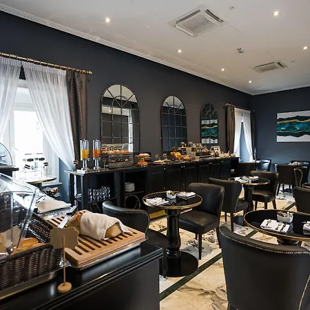 Boutique Metro 900 Hotel