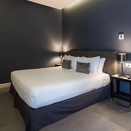 Boutique Metro 900 Hotel