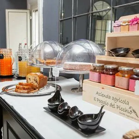 Boutique Metro 900 4* Naples
