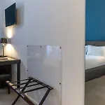 Boutique Metro 900 Neapol