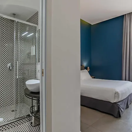 Boutique Metro 900 Hotel