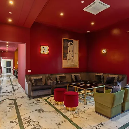 Boutique Metro 900 Hotel 4*