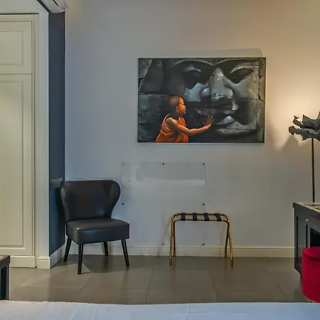 Boutique Metro 900 Hotel